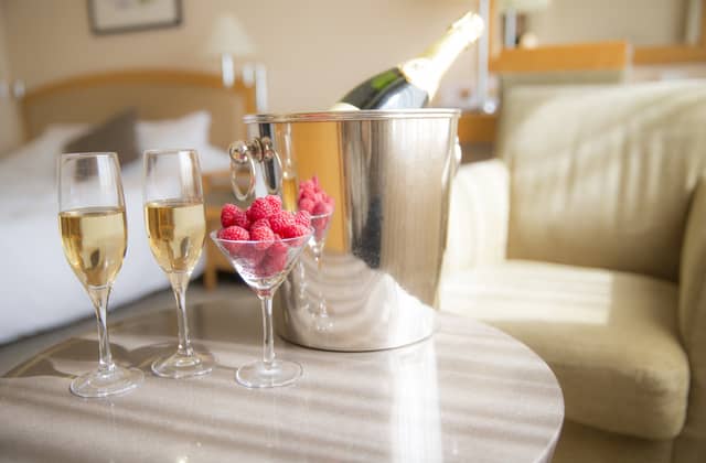 【公式】ロイヤルパインズホテル浦和の結婚式|埼玉・浦和の絶景チャペルと美食のホテルウエディング