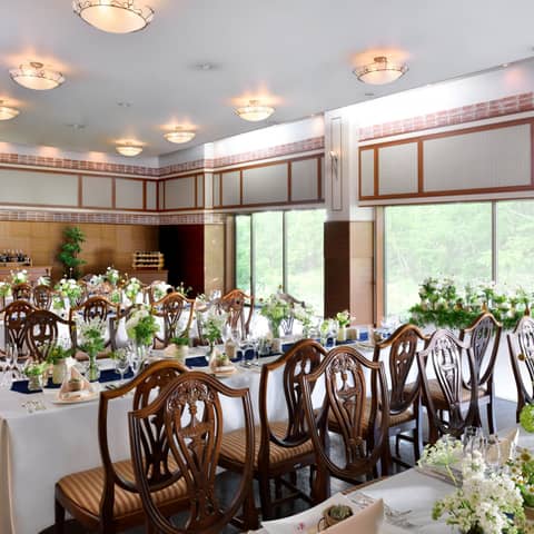 【10名教会式/33万円~】ご家族を中心にアットホームなお食事会