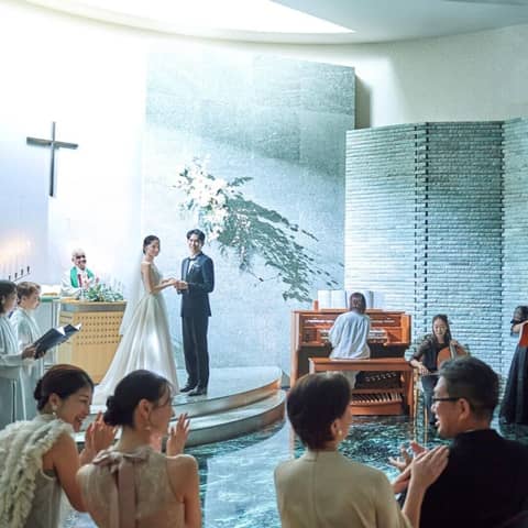 【27年4月・5月・6月*30名】人気の春プラン!石造りの美しい教会