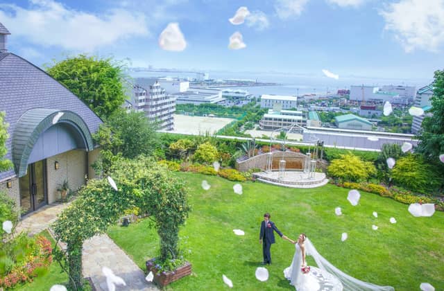 【公式】ホテルプラザ神戸 結婚式|空と海のガーデンウェディング
