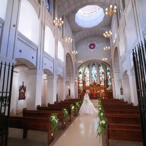 和歌山での結婚式・披露宴は【ラヴィーナ和歌山】で