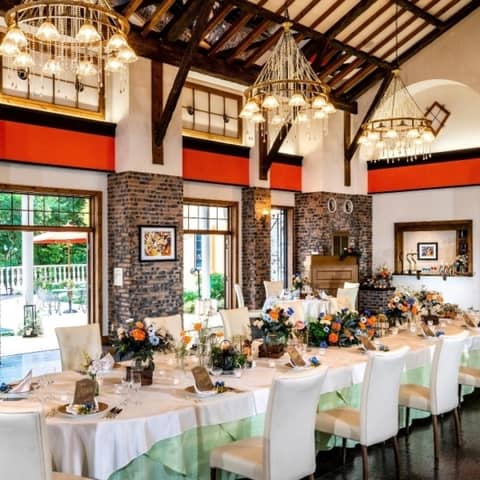 和歌山での結婚式・披露宴は【ラヴィーナ和歌山】で