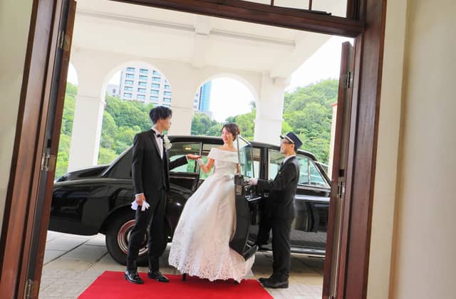 和歌山での結婚式・披露宴は【ラヴィーナ和歌山】で