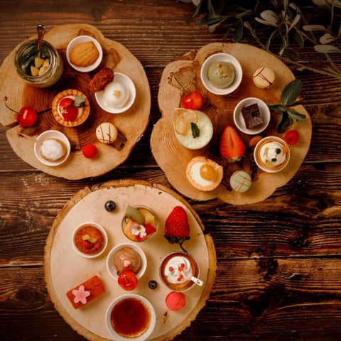 和歌山での結婚式・披露宴は【ラヴィーナ和歌山】で