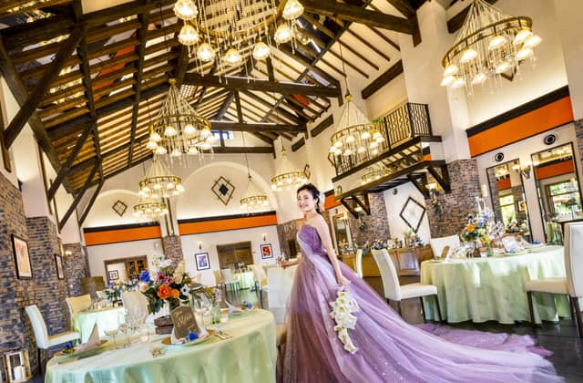 和歌山での結婚式・披露宴は【ラヴィーナ和歌山】で