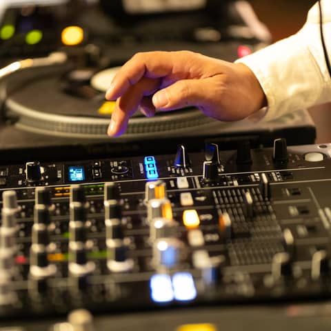 【70名124万円】DJプラン登場!音楽はウェディングDJにお任せ♪
