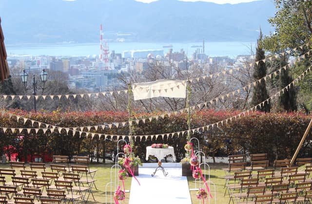 【公式】メープルヒル|山口県周南市のガーデンレストラン&ウエディング