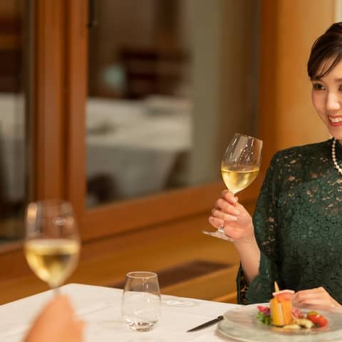 <挙式&お食事会>お食事会はリラックス私服で!