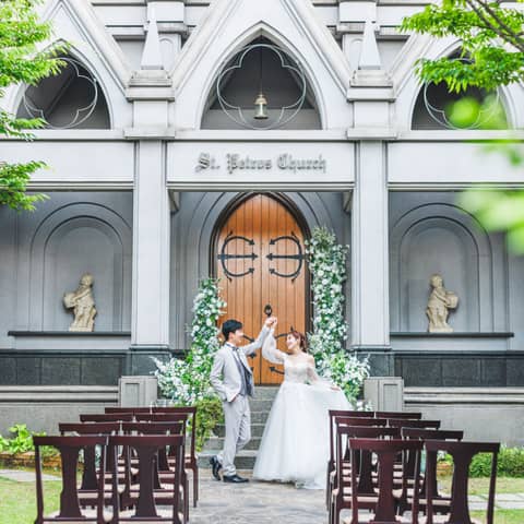 ふたりの想い出をカタチに《23万円》ガーデン&本格聖堂フォト婚プラン