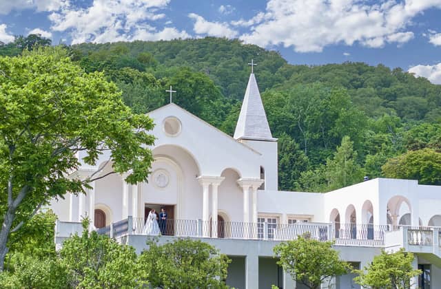ローズガーデンクライスト教会 北海道札幌の結婚式場