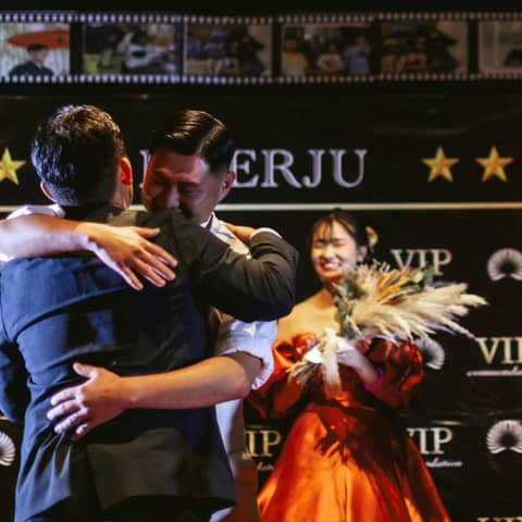 【結婚式を】楽しむから、【楽しむを】結婚式へ♪