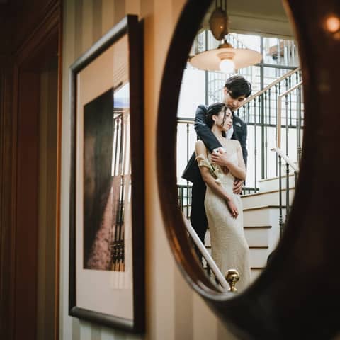 フランスを思わせる店内でのフォトウェディング