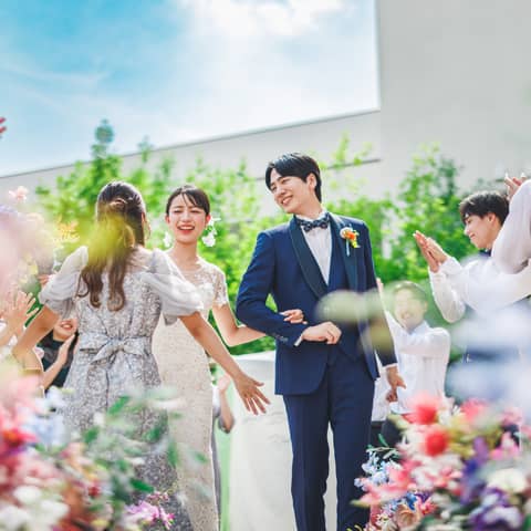 純白ガラスチャペルで叶えるシンプル&感動のセレモニー。【24.2万円】