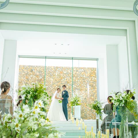 開放感抜群の会場で叶える*60名様以上の華やかウエディング