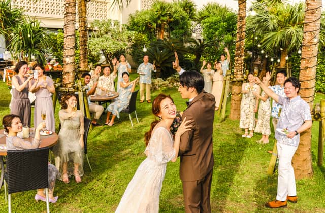 アートグレイス オーシャンフロントガーデンチャペル 沖縄|ベストブライダルリゾート