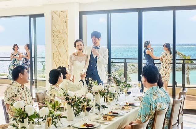 アートグレイス オーシャンフロントガーデンチャペル 沖縄|ベストブライダルリゾート