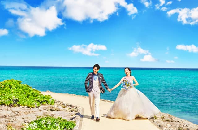 アートグレイス オーシャンフロントガーデンチャペル 沖縄|ベストブライダルリゾート