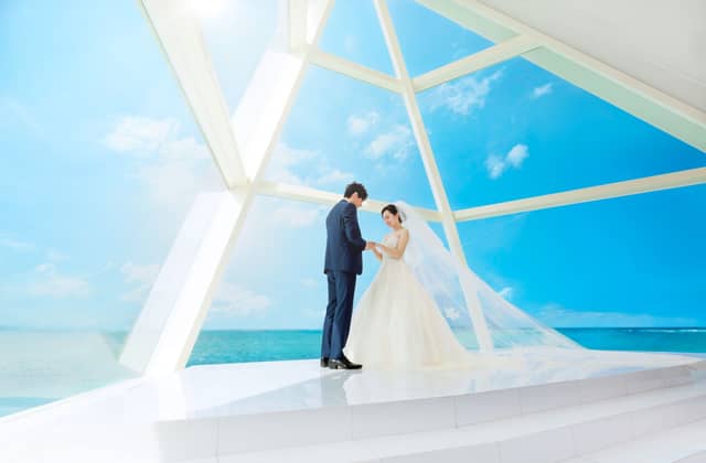 アートグレイス オーシャンフロントガーデンチャペル 沖縄|ベストブライダルリゾート