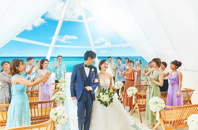 アートグレイス オーシャンフロントガーデンチャペル 沖縄|ベストブライダルリゾート