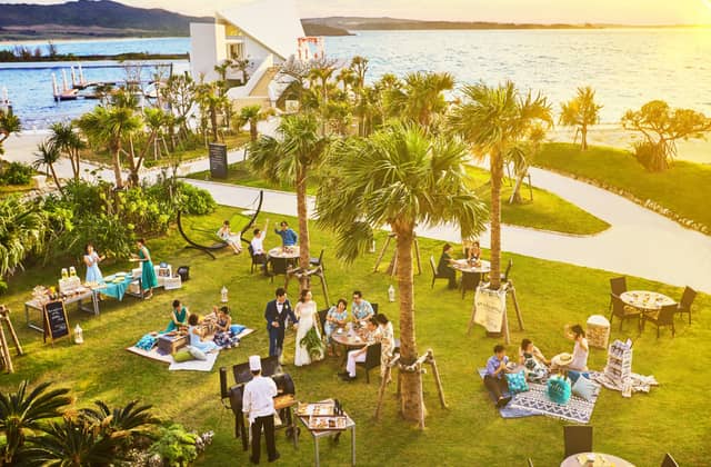 アートグレイス オーシャンフロントガーデンチャペル 沖縄|ベストブライダルリゾート