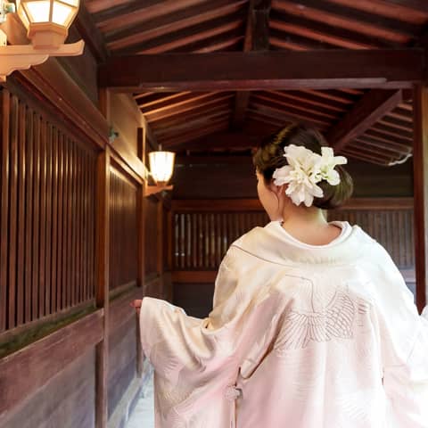 【代々木八幡宮】東京の神前式で上質なアンティーク和装を|【公式】アントワープブライダル