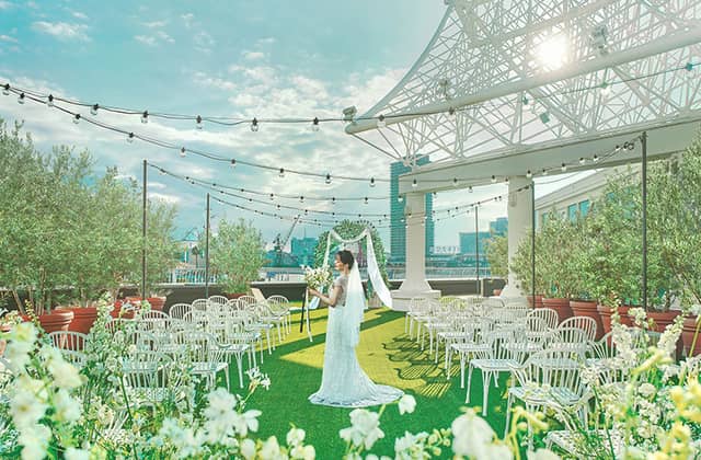 神戸で1日1組の貸切結婚式ならオーシャンプレイス