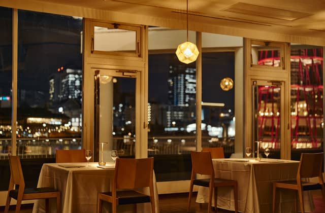 神戸で1日1組の貸切結婚式ならオーシャンプレイス