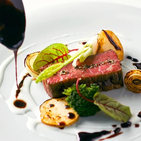 【公式】MAISON 8(メゾンエイト)|名古屋駅直結・地上180mの光溢れる天空ウェディング