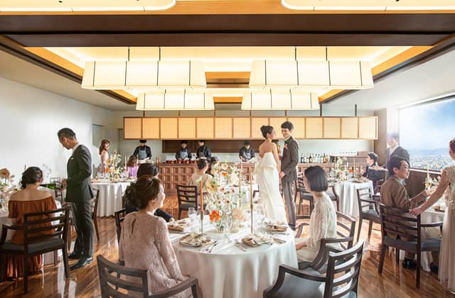 【公式】MAISON 8(メゾンエイト)|名古屋駅直結・地上180mの光溢れる天空ウェディング