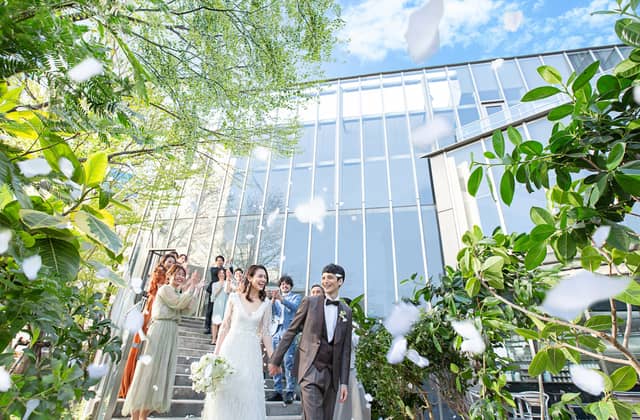 【公式】MAISON 8(メゾンエイト)|名古屋駅直結・地上180mの光溢れる天空ウェディング