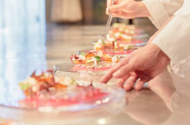 【公式】MAISON 8(メゾンエイト)|名古屋駅直結・地上180mの光溢れる天空ウェディング