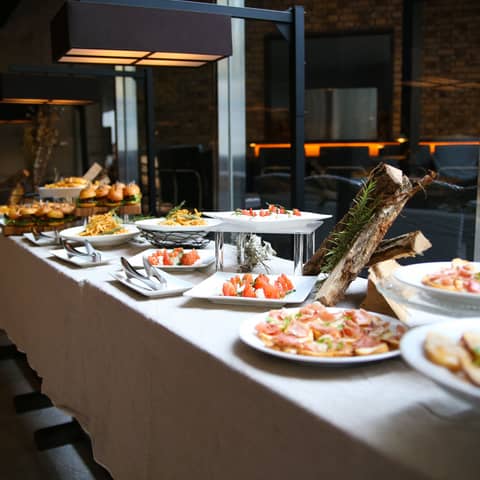 【緑溢れる会場でカジュアルなパーティー♪】40人36万円~