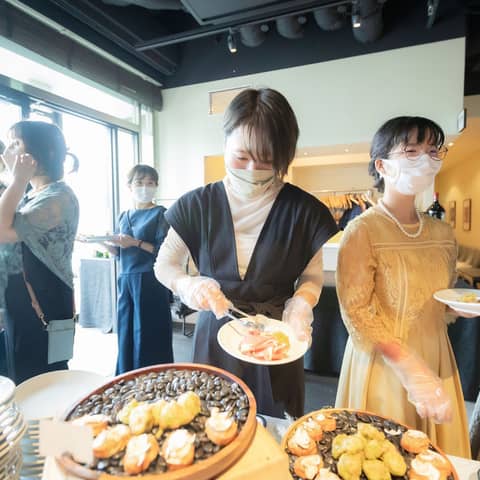 ビュッフェ・衣裳・美容・写真・装花【会費1.5万円★自己負担15万円】