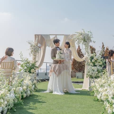 WEDDING - グランドニッコー淡路【公式】|淡路島・夢舞台で叶えるリゾートホテルウェディング