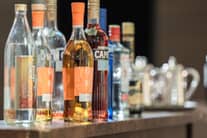 2027年2月迄【16:30の部限定】ウェルカムドリンクにてアルコール飲料プレゼント