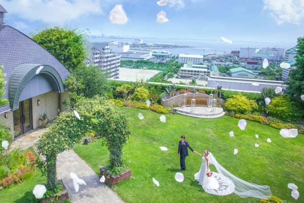 【公式】ホテルプラザ神戸 結婚式|空と海のガーデンウェディング