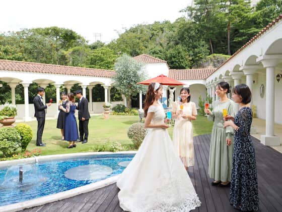 和歌山での結婚式・披露宴は【ラヴィーナ和歌山】で