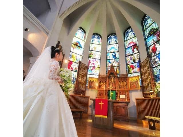 和歌山での結婚式・披露宴は【ラヴィーナ和歌山】で