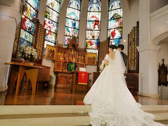 和歌山での結婚式・披露宴は【ラヴィーナ和歌山】で