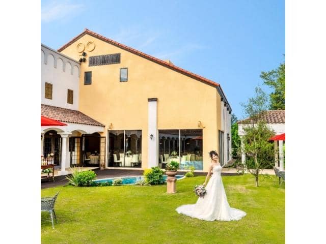 和歌山での結婚式・披露宴は【ラヴィーナ和歌山】で