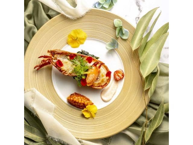 和歌山での結婚式・披露宴は【ラヴィーナ和歌山】で