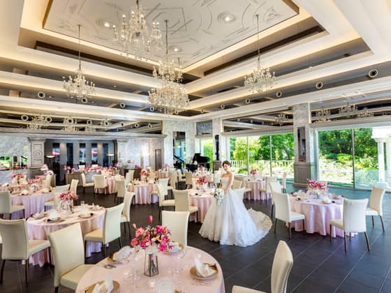 和歌山での結婚式・披露宴は【ラヴィーナ和歌山】で