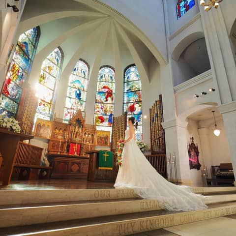 和歌山での結婚式・披露宴は【ラヴィーナ和歌山】で