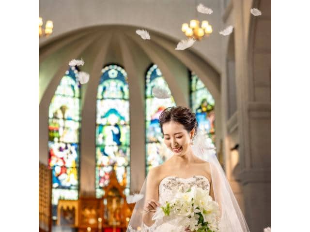 和歌山での結婚式・披露宴は【ラヴィーナ和歌山】で