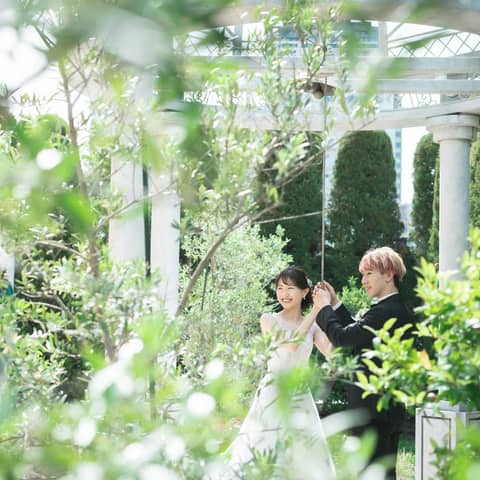 【4～6月限定】光と緑のガーデンで叶う「心ほどける」癒しの春婚プラン