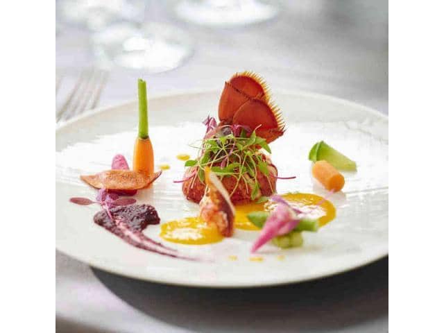  福岡市博多区の結婚式場・ウェディング｜ララシャンス博多の森