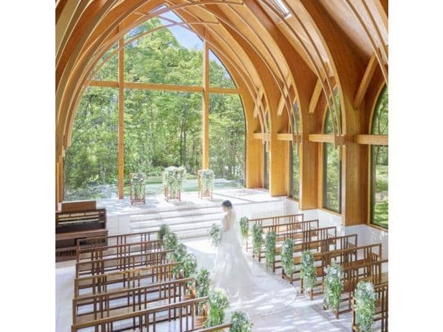  福岡市博多区の結婚式場・ウェディング｜ララシャンス博多の森