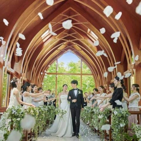  福岡市博多区の結婚式場・ウェディング｜ララシャンス博多の森