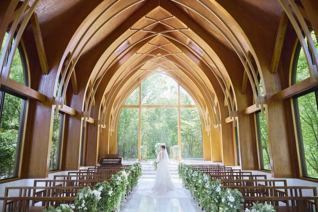  福岡市博多区の結婚式場・ウェディング｜ララシャンス博多の森