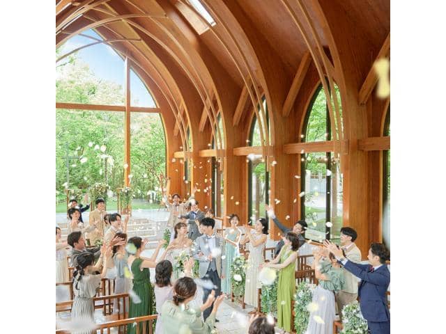 福岡市博多区の結婚式場・ウェディング|ララシャンス博多の森